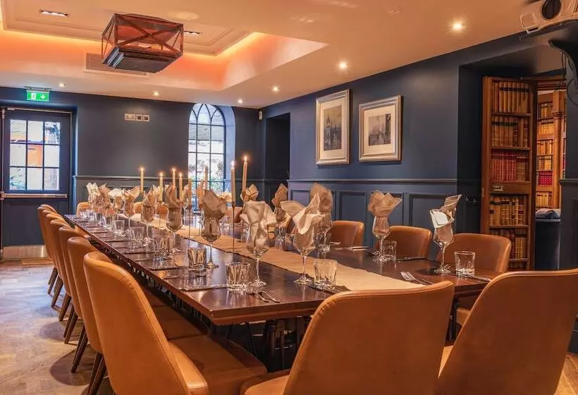 בית מלון כפרי The Raeburn