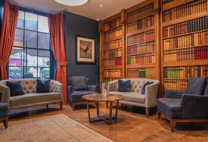 בית מלון כפרי The Raeburn