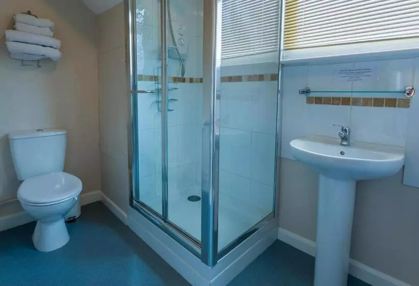 هتل The Rosscourt Adults Only