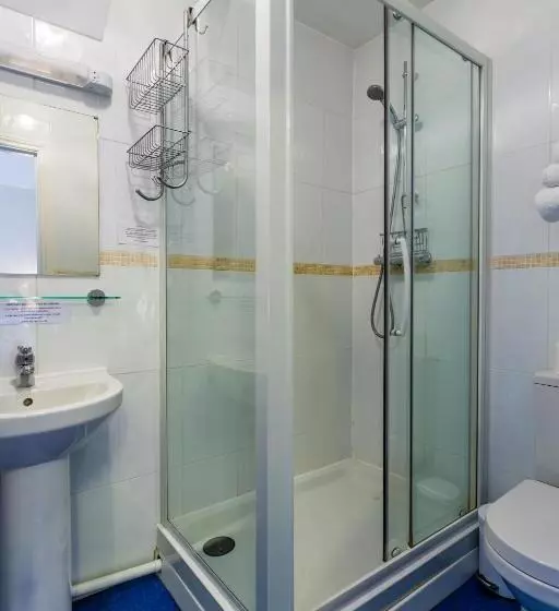 هتل The Rosscourt Adults Only