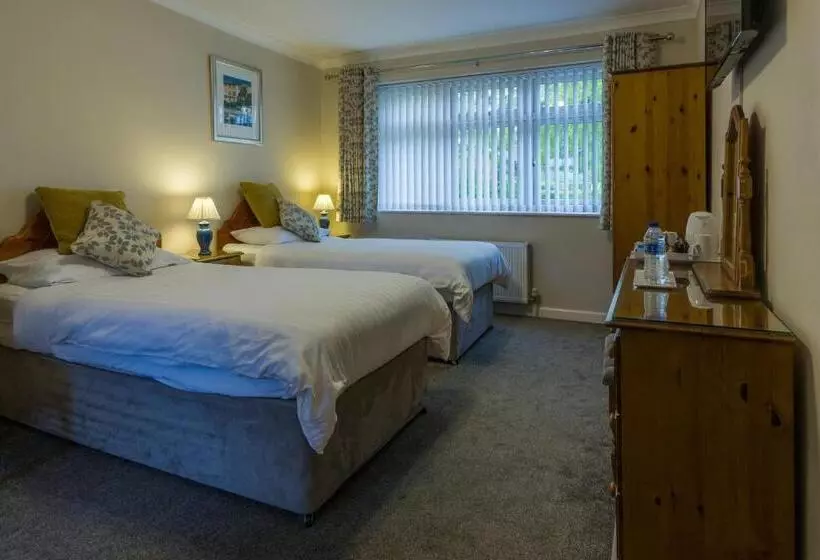 هتل The Rosscourt Adults Only