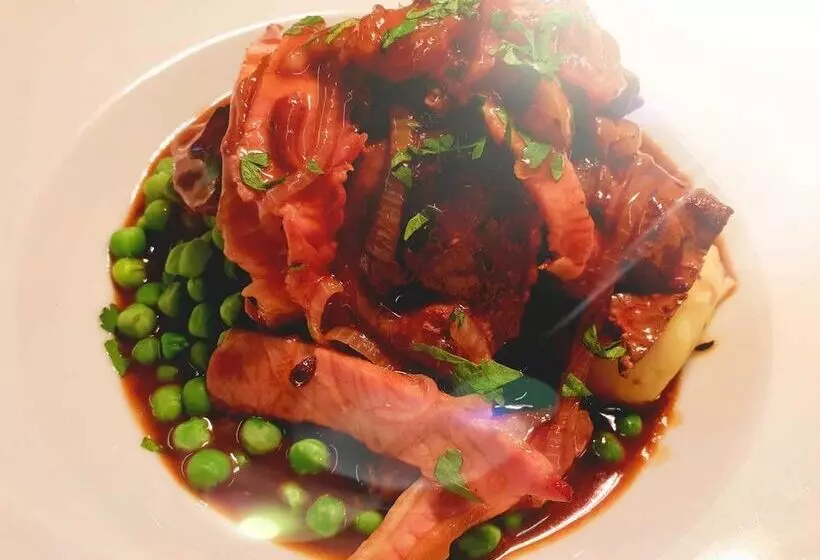 Отель The White Horse