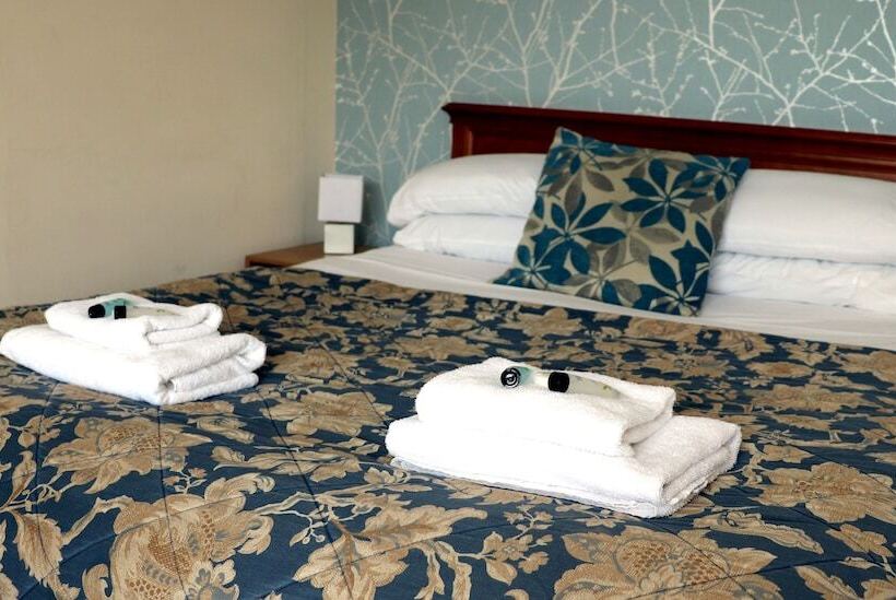 בית מלון כפרי The White Horse