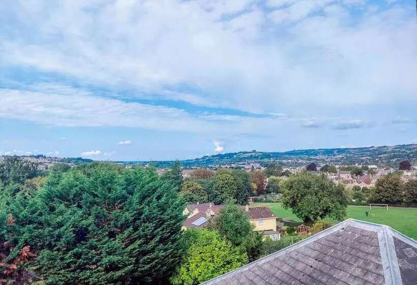 Отель Wentworth House   Free Parking