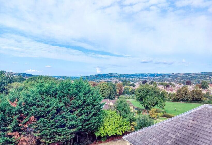 בית מלון כפרי Wentworth House   Free Parking