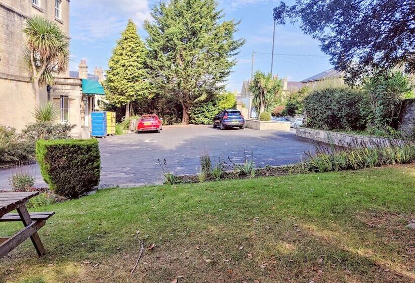 בית מלון כפרי Wentworth House   Free Parking