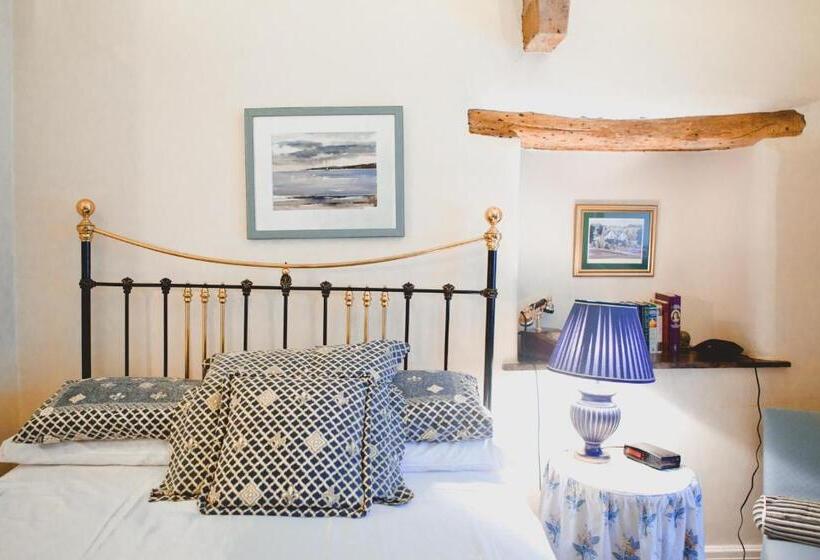 Hotelli The West Arms