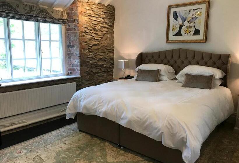 Hotelli The West Arms