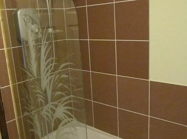 Hotel Wringford Cottages