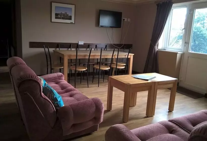 Hotel Wringford Cottages