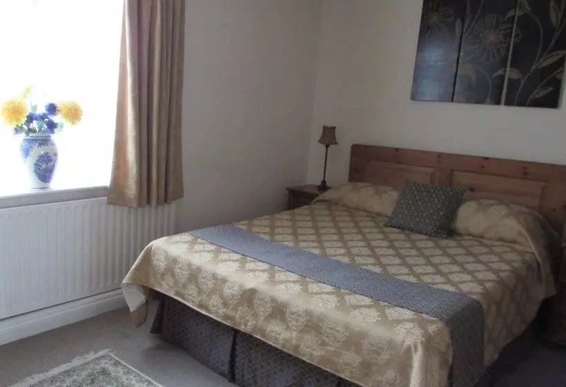 Мотель Atz&h Inn