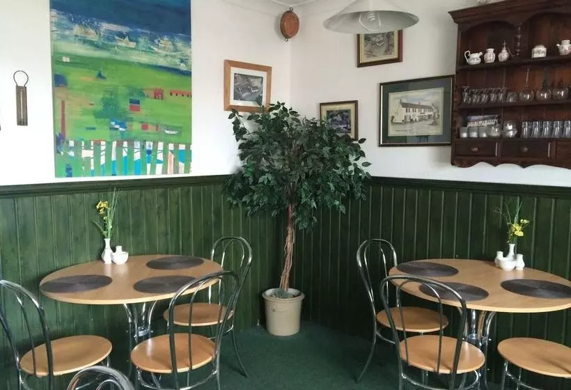 Мотель Atz&h Inn