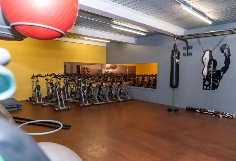 The Shurland Hotel Gym Spa