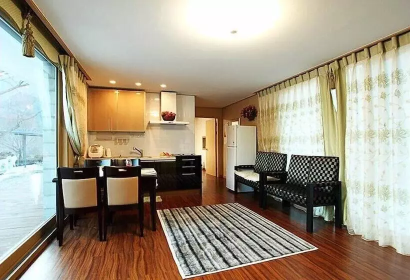 Gapyeong Solnanggu Pension