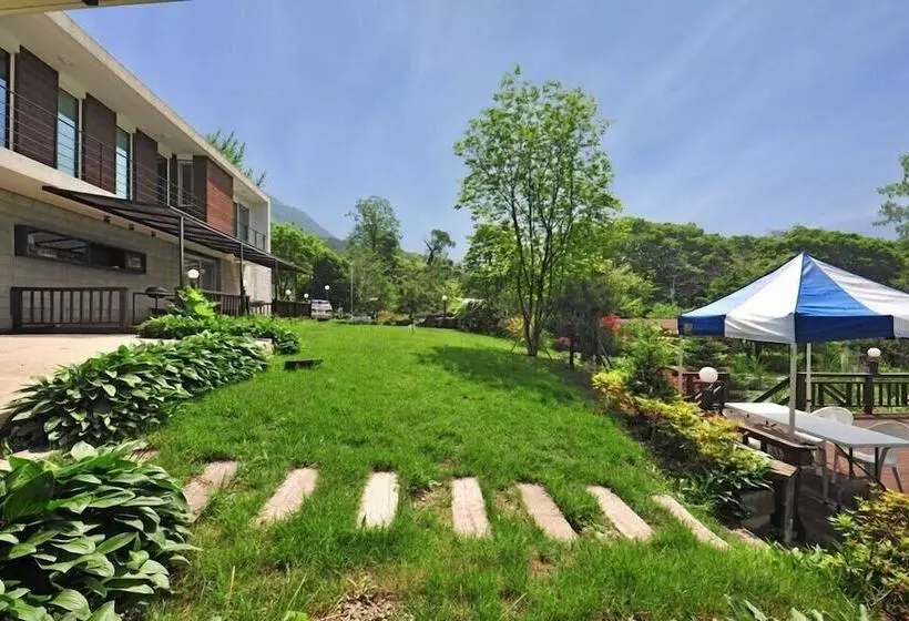 Gapyeong Solnanggu Pension