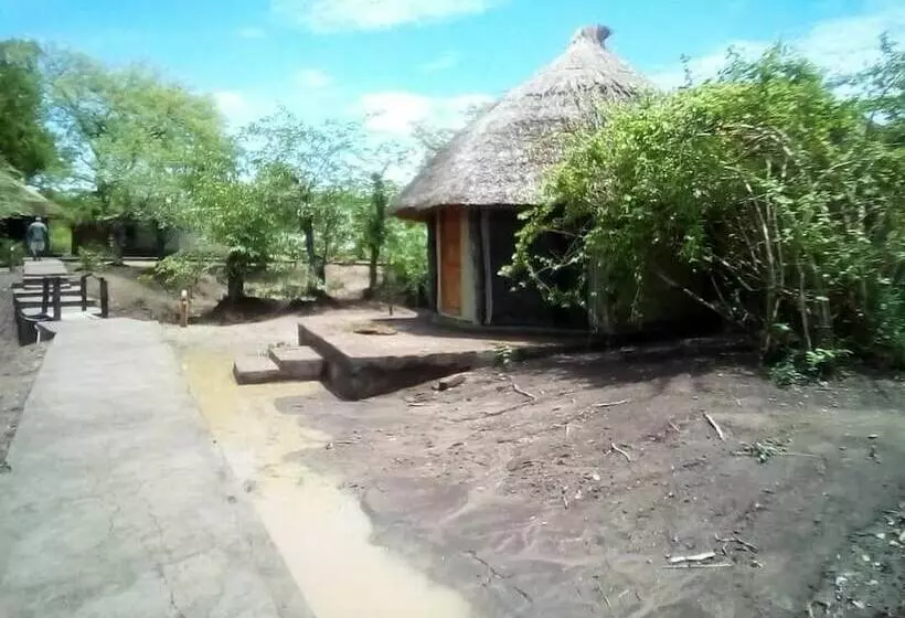 هتل Mophy  Budget  Safari  Lagoon  Camp