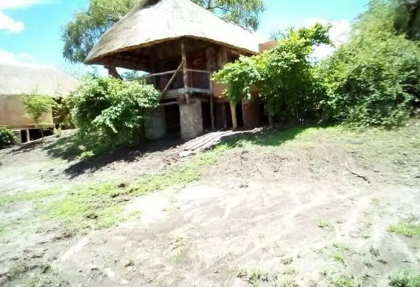 هتل Mophy  Budget  Safari  Lagoon  Camp