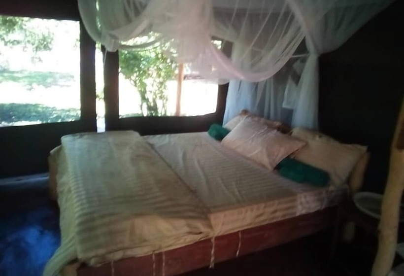 Отель Mophy  Budget  Safari  Lagoon  Camp