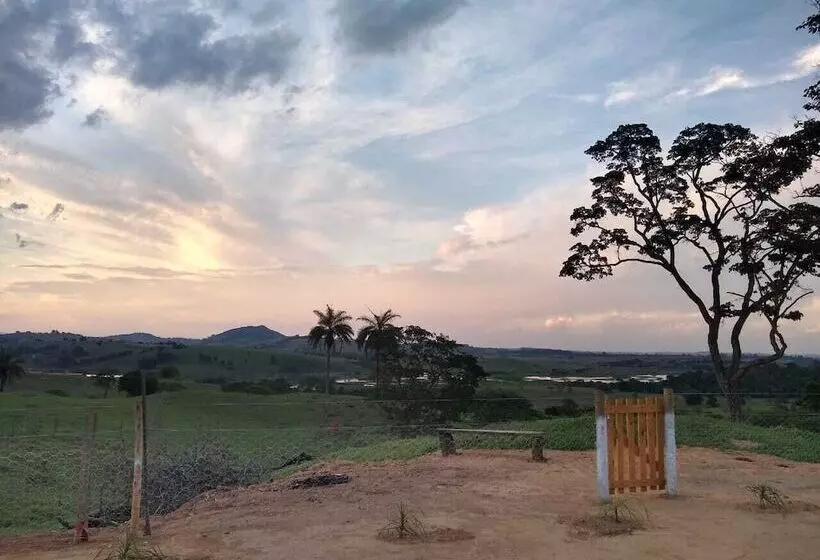 Hotelli Pousada Flores De Ipê