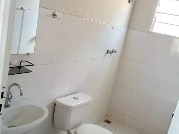 Hotelli Pousada Flores De Ipê