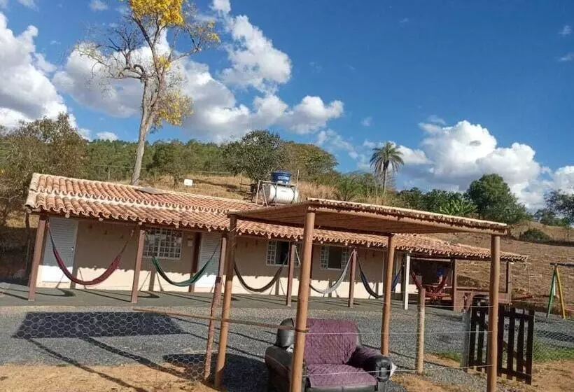 Hotelli Pousada Flores De Ipê