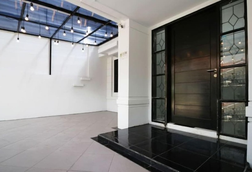 فندق صغير Kamar Keluarga Bandara Ii Syariah