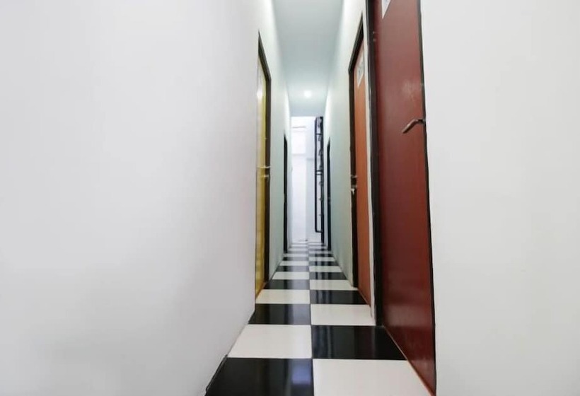 호스텔 Kamar Keluarga Bandara Ii Syariah