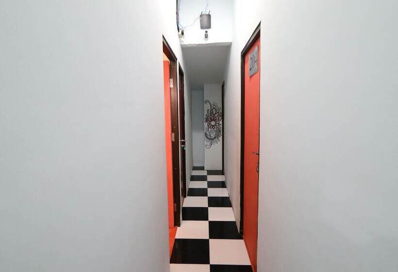 호스텔 Kamar Keluarga Bandara Ii Syariah