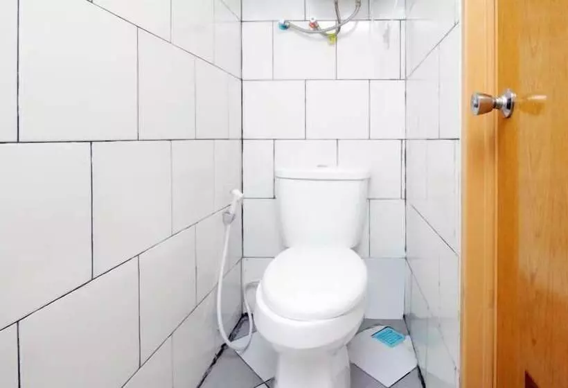 Retkeilymaja Kamar Keluarga Bandara Ii Syariah