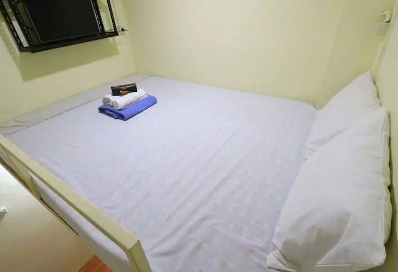 Retkeilymaja Kamar Keluarga Bandara Ii Syariah
