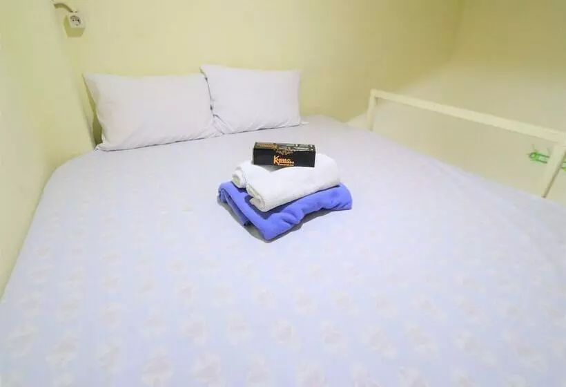 Retkeilymaja Kamar Keluarga Bandara Ii Syariah