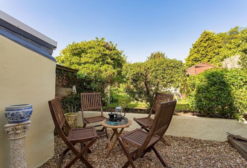 Braunton Magnolia Cottage 3 Bedrooms