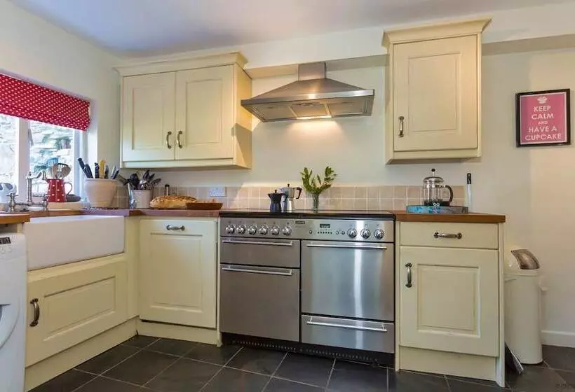 Braunton Magnolia Cottage 3 Bedrooms
