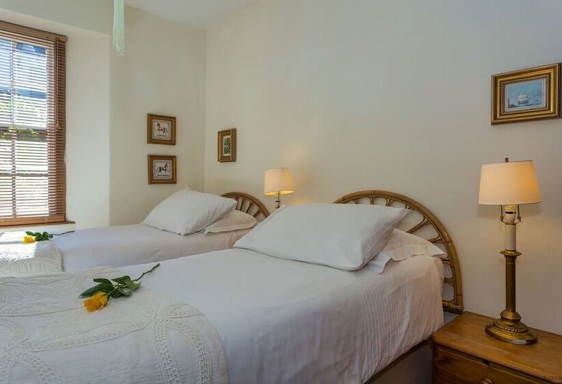 Braunton Magnolia Cottage 3 Bedrooms