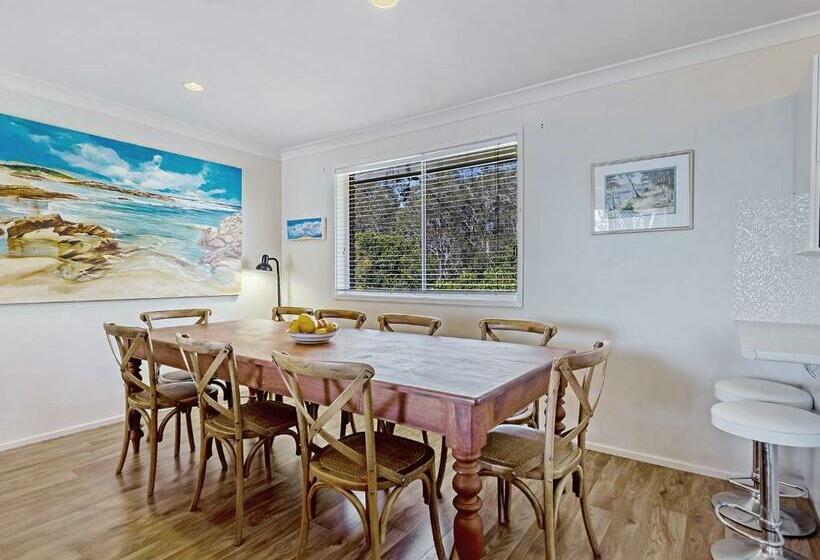 Sandranch 123 Foreshore Drive