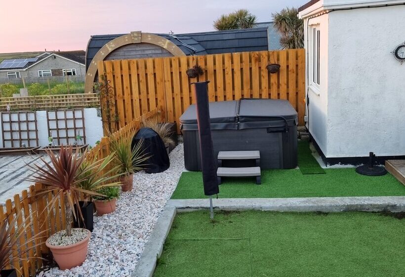 Hegarty's Cottage At Trevarrian Lodge