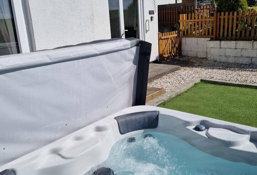 Hegarty's Cottage At Trevarrian Lodge