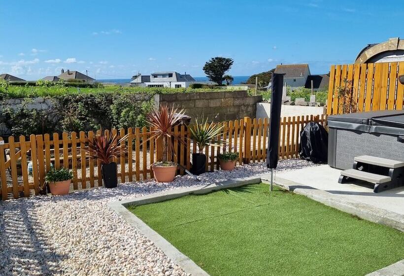 Hegarty's Cottage At Trevarrian Lodge