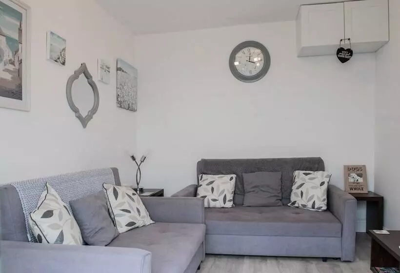 Hegarty's Cottage At Trevarrian Lodge