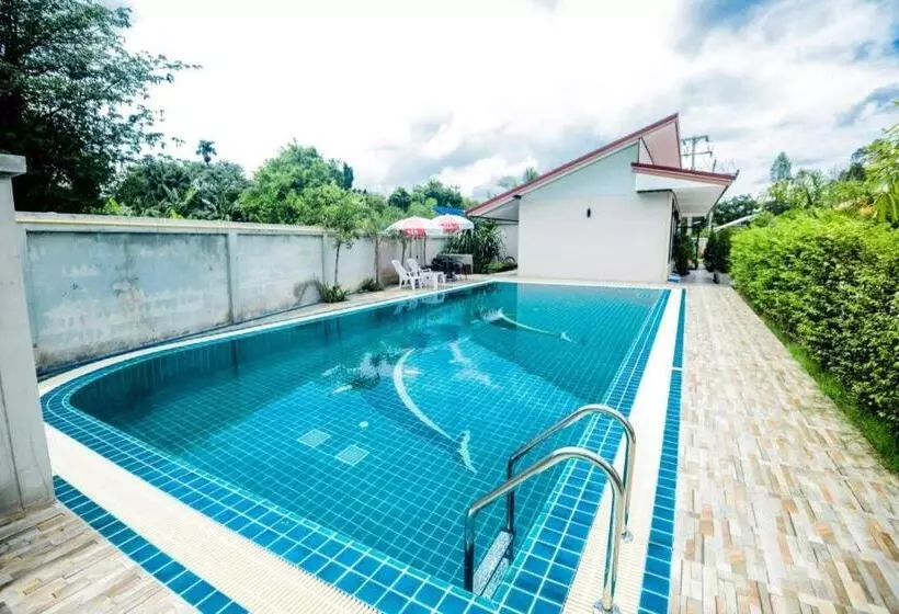 Hotelli Nangrong Garden Home