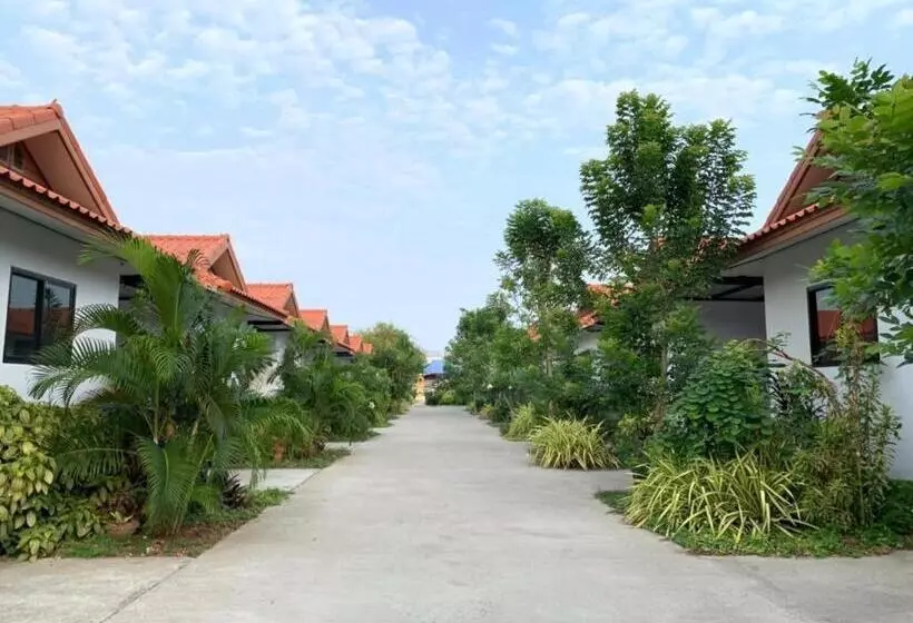 Hotelli Nangrong Garden Home