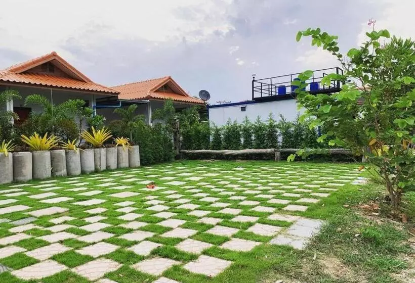 Hotelli Nangrong Garden Home