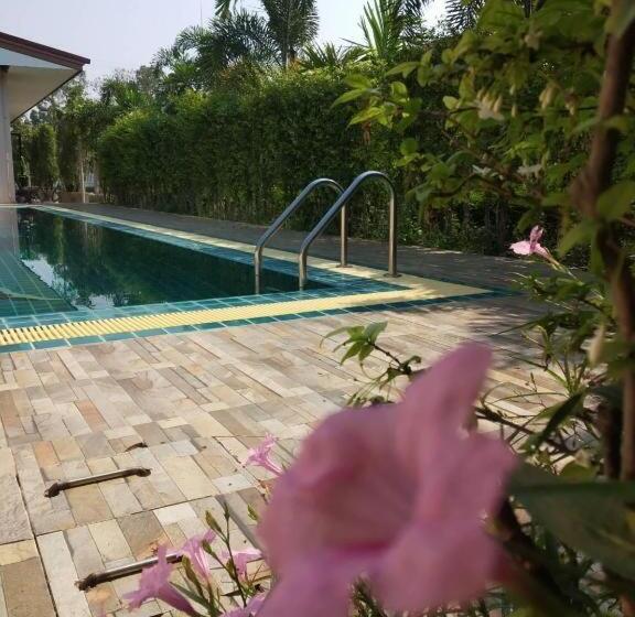 Отель Nangrong Garden Home