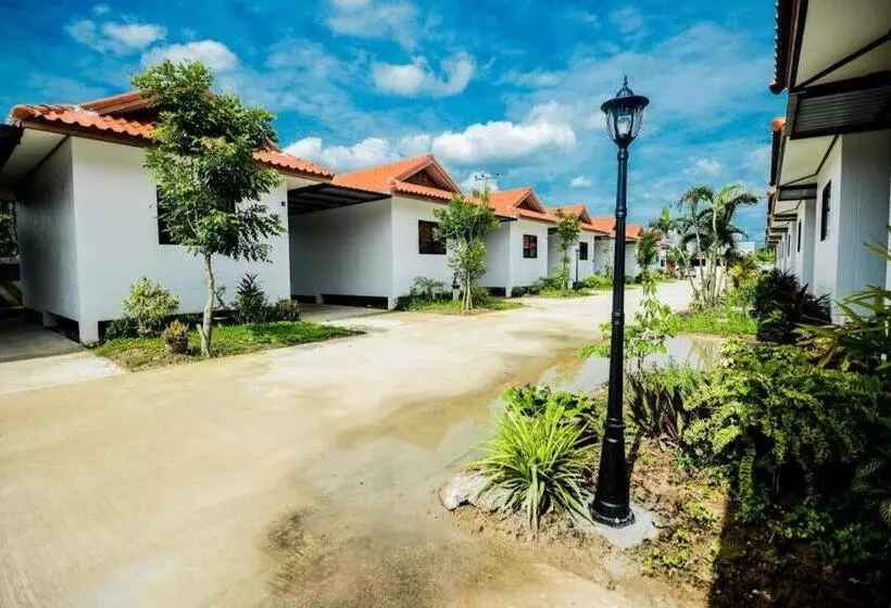 Hotelli Nangrong Garden Home