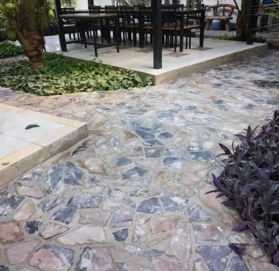 Hotelli Nangrong Garden Home