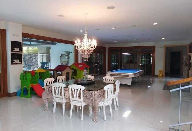 فندق Whitehouse Of The Lord Of Scents