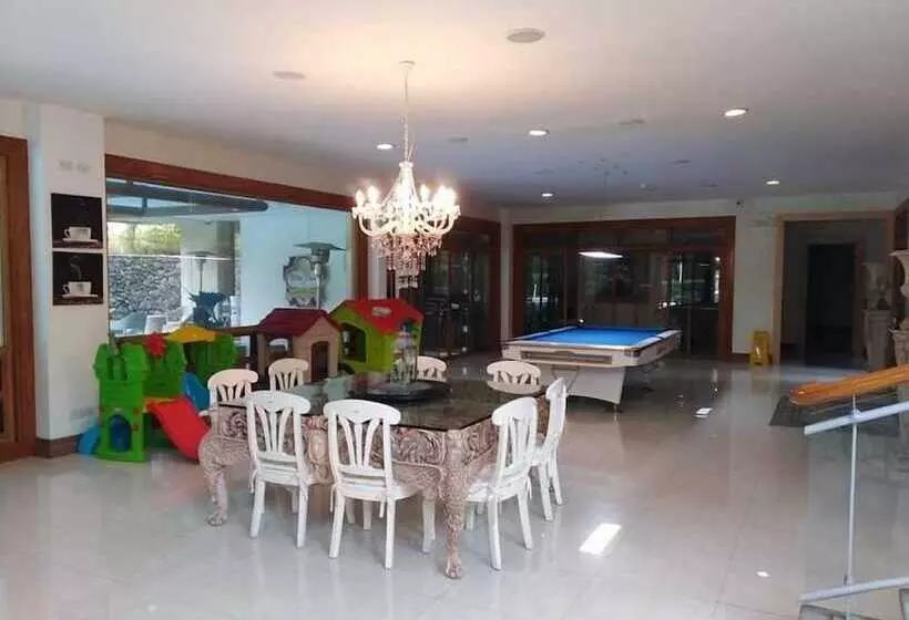 ホテル Whitehouse Of The Lord Of Scents