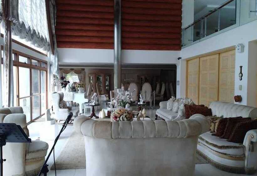 فندق Whitehouse Of The Lord Of Scents