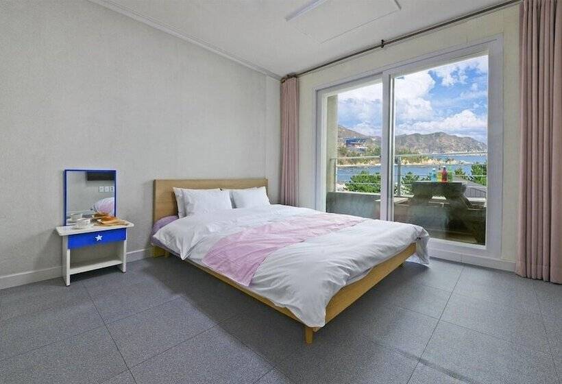 Janghohang J Story Spa Pension