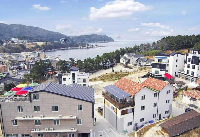 Janghohang J Story Spa Pension